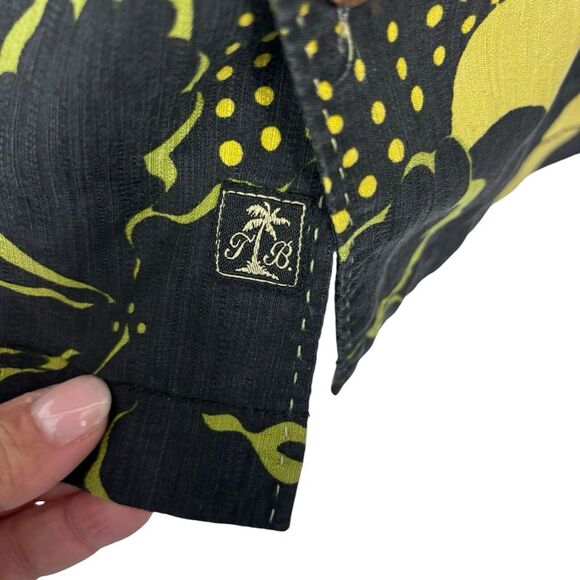 Tommy Bahama Camp Shirt 100% Silk Short‎ Sleeve Floral Black Yellow Size L - Picture 6 of 7